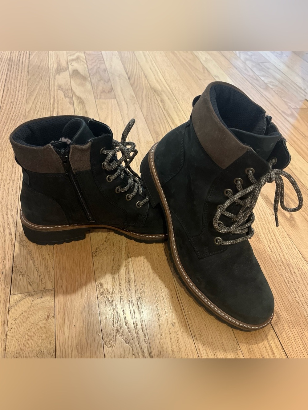 Ecco Elaina LaceUp Hydromax Suede Ankle Combat Chunky Boots Side Zip 8-8.5